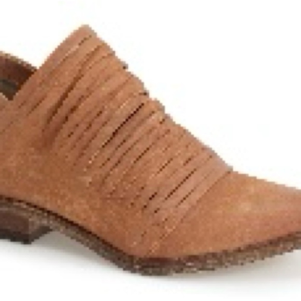 🆕 FREE PEOPLE Lost Valley Moccasin Bootie Distressed Leather